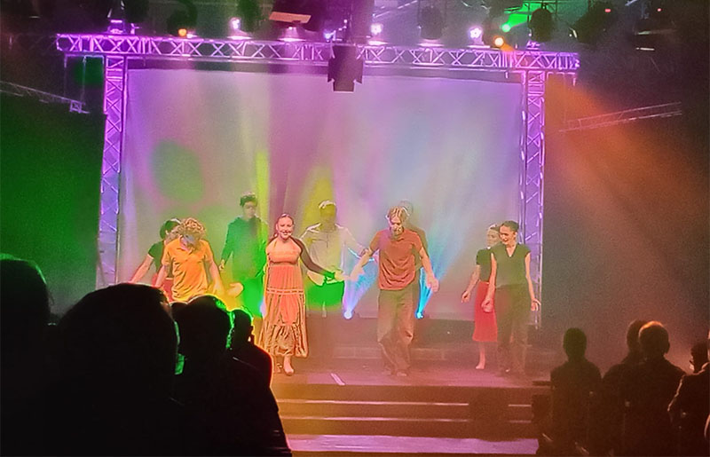 Un spectacle pour la Création